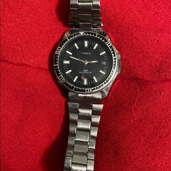 Timex Red Dot 38mm Vintage Dive Watch NR - Picture 2 of 5